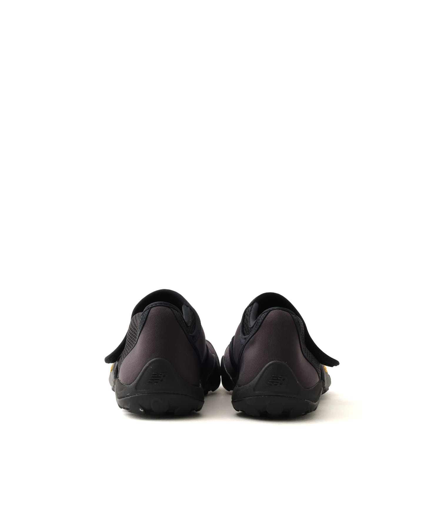 New Balance MT26IO BLACKの画像