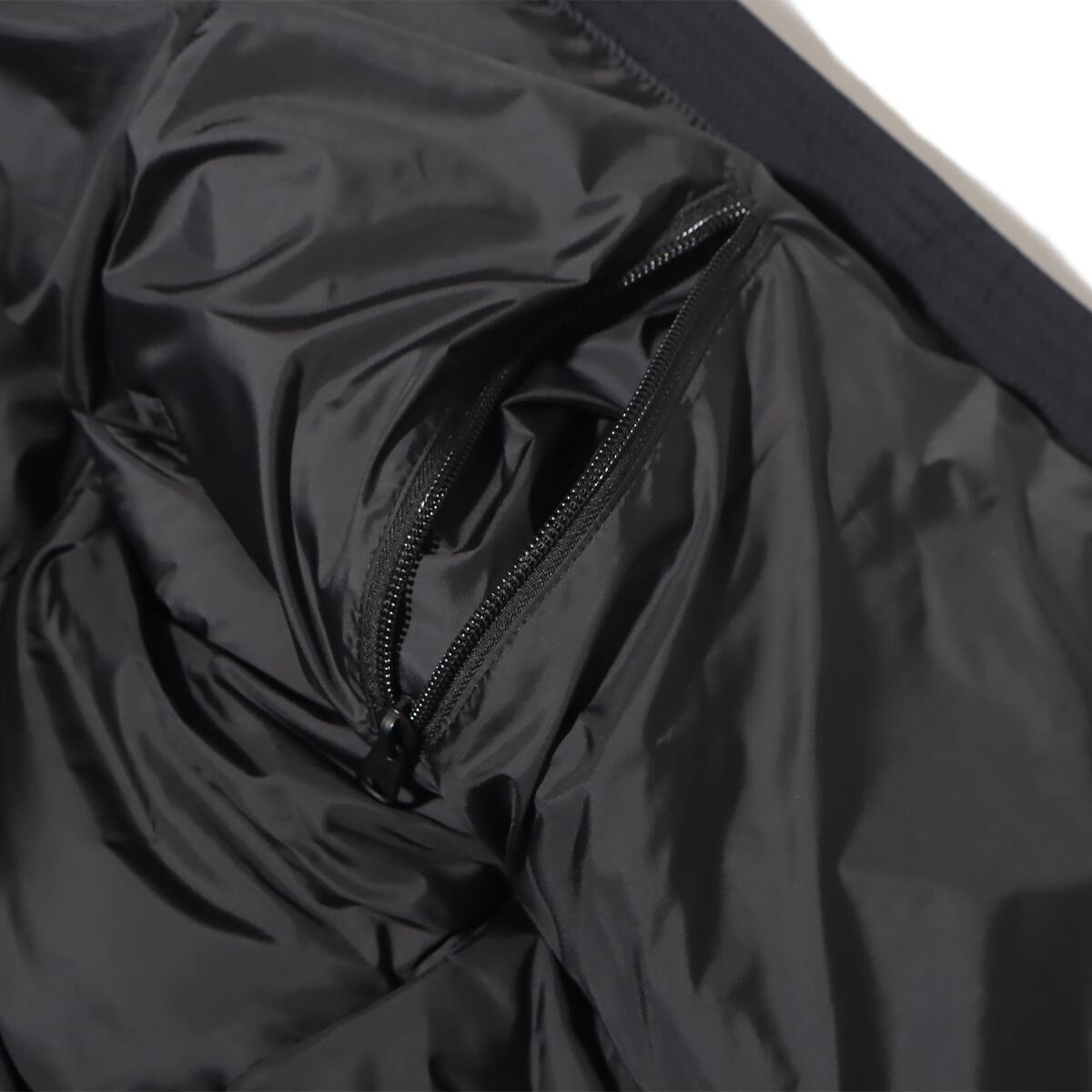 THE NORTH FACE GTX NUPTSE JACKET BLACKの画像