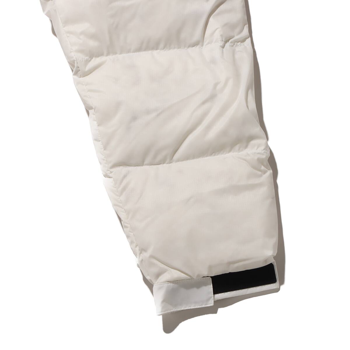 THE NORTH FACE UNDYED NUPTSE JACKET アンダイドの画像