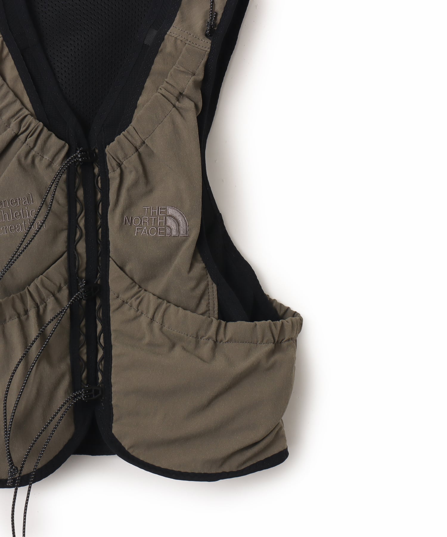 THE NORTH FACE GAR Vest マッシュルームの画像