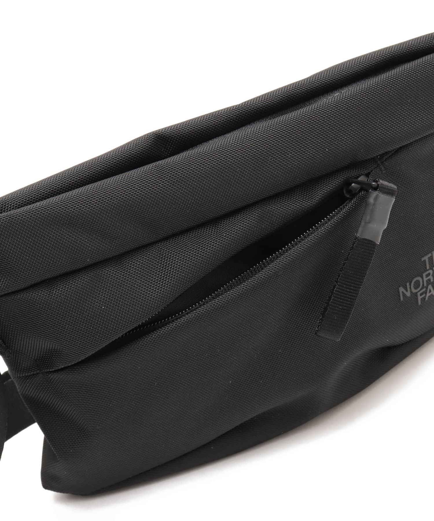 THE NORTH FACE Pyrenees Shoulder S ブラックの画像