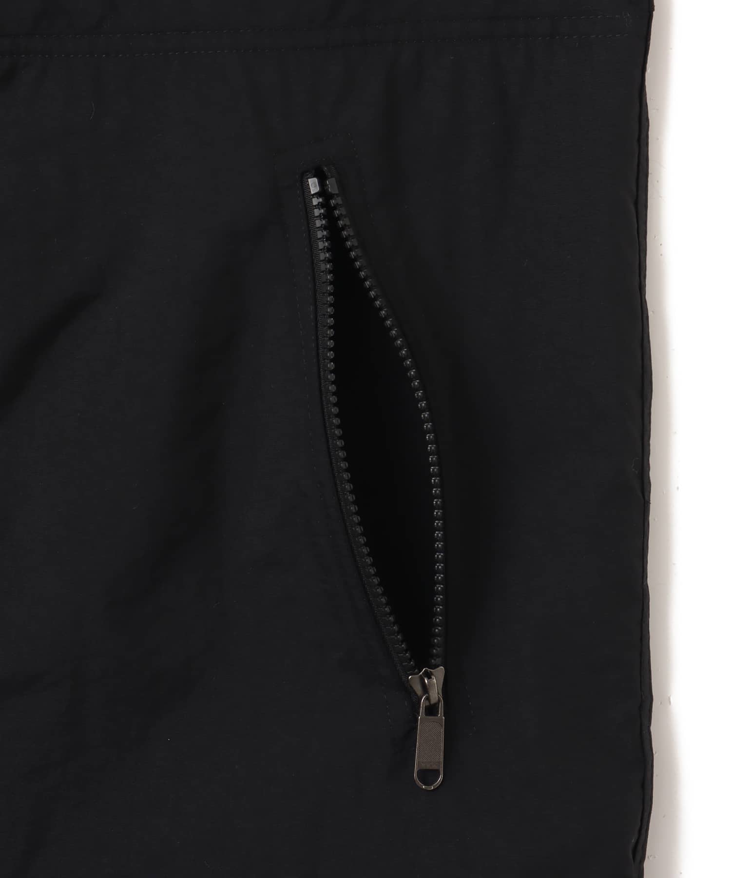 THE NORTH FACE Compact Hooded Vest ブラックの画像