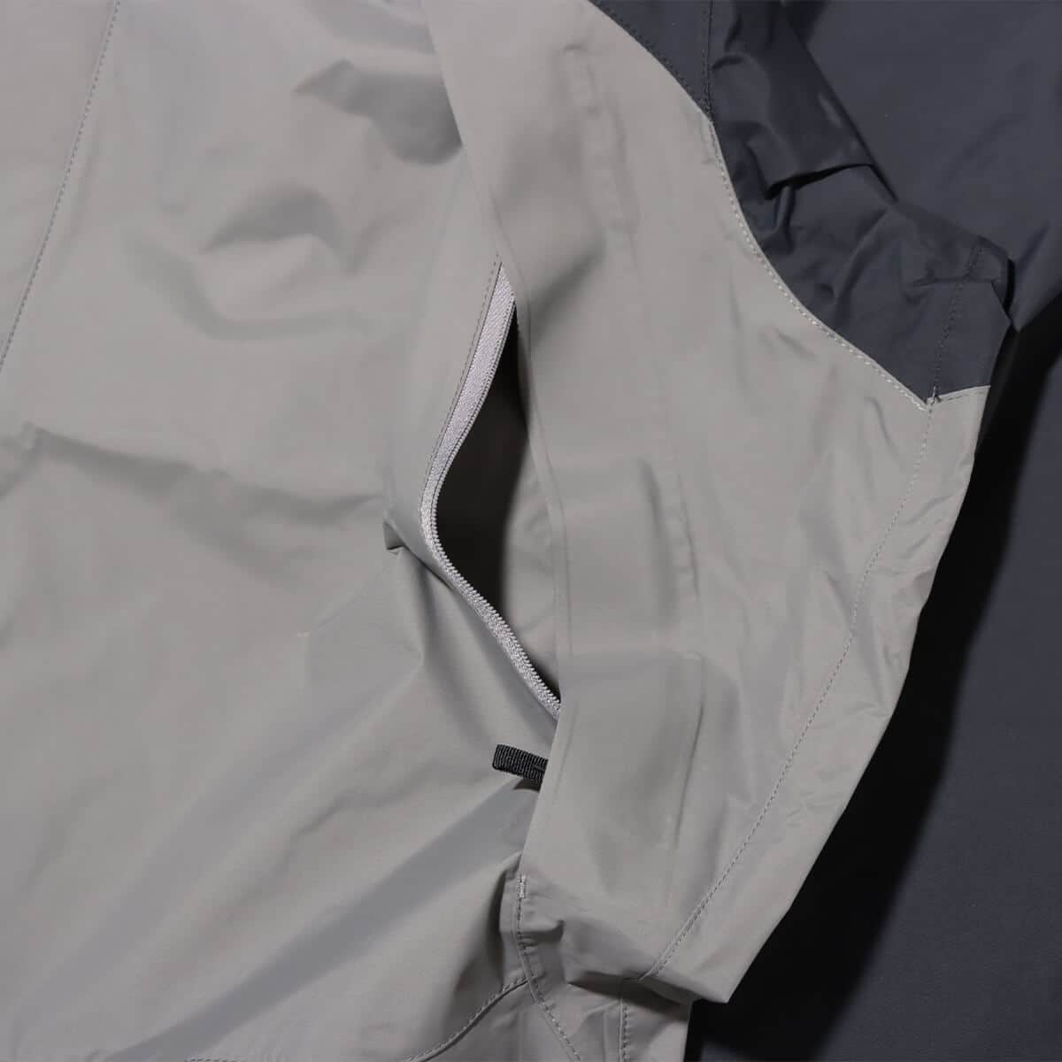 THE NORTH FACE Dot Shot Jacket スモークドパール×ブラック 24SS-Iの画像