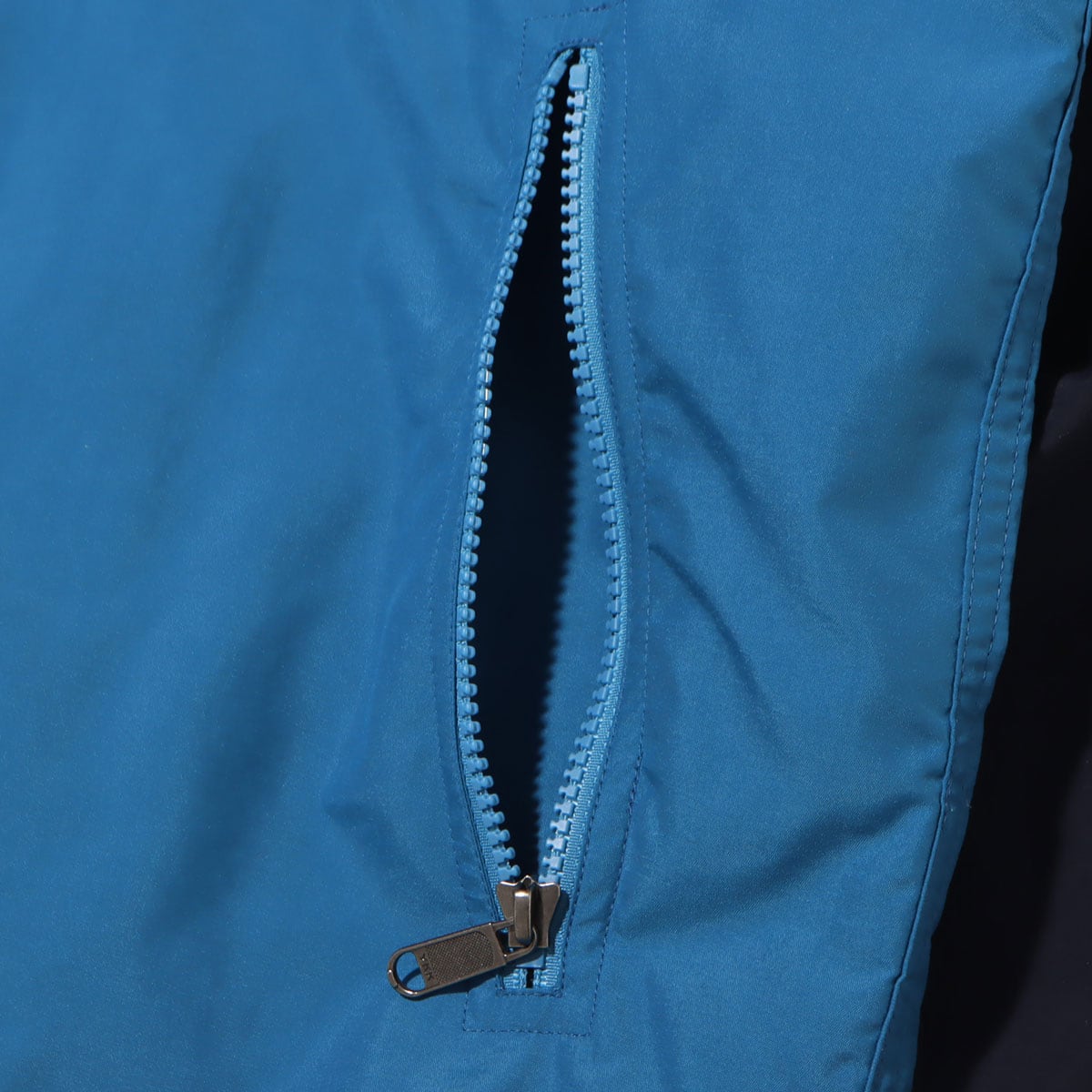 THE NORTH FACE COMPACT JACKET アビエイターネイビーxバンフブルー 22SS-Iの画像