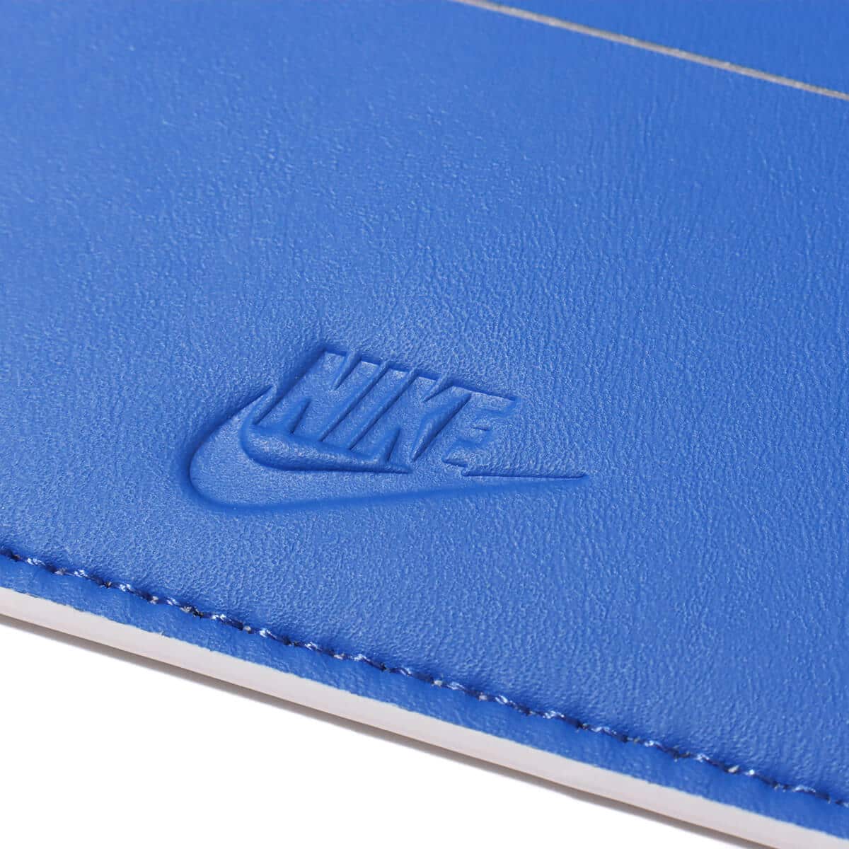 NIKE AIR FORCE 1 CARD WALLET ホワイト/ゲームロイヤル/ホワイトの画像