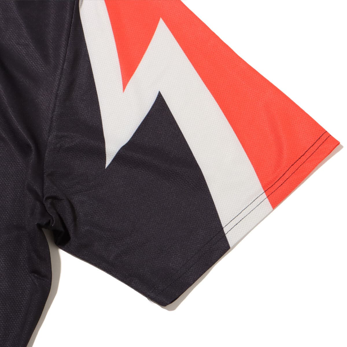PLEASURES MIND SOCCER JERSEY BLACKの画像