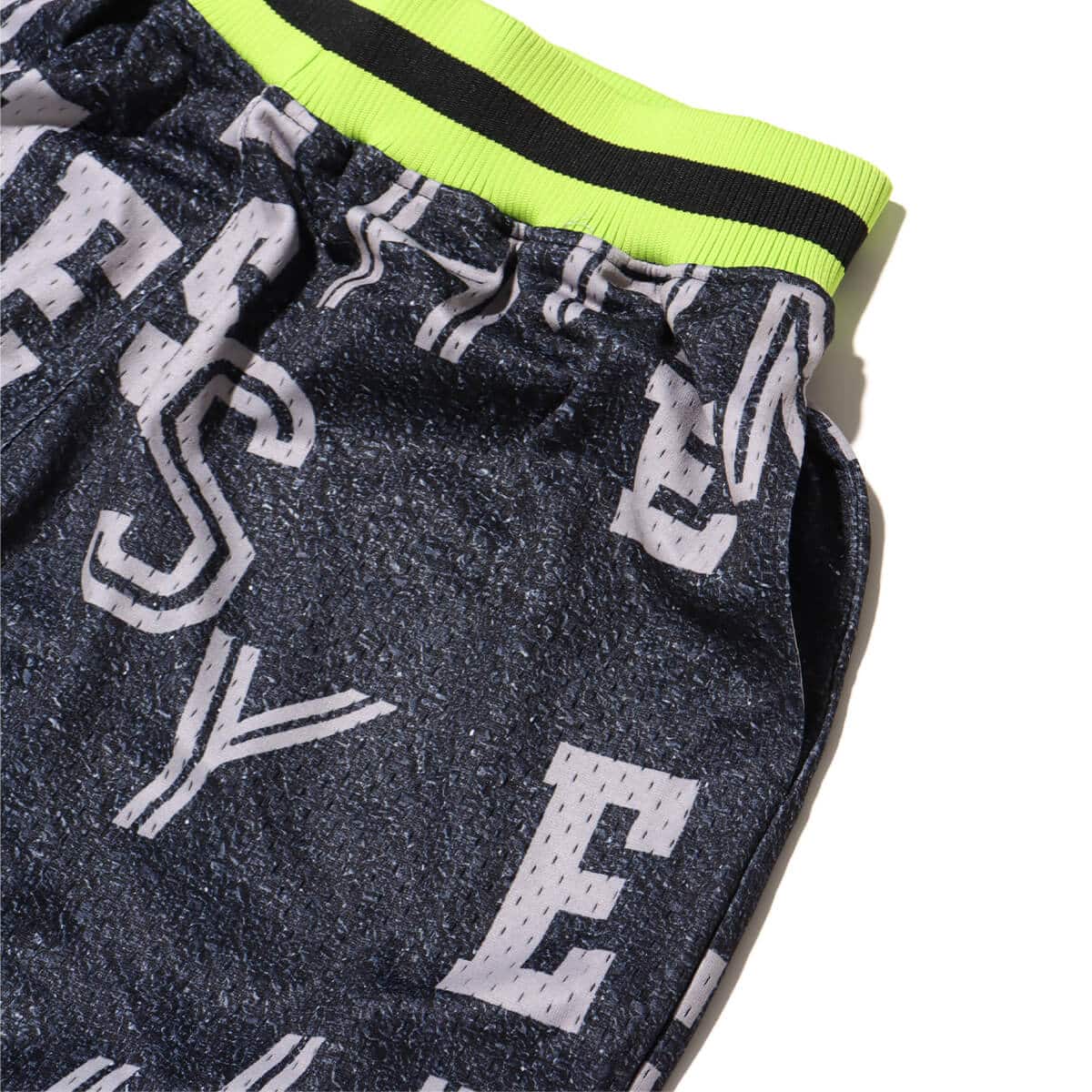 Mitchell & Ness NBA HENNESSY NEON CONCRETE GAME DAY SHORTS COLLAB BLACK の画像