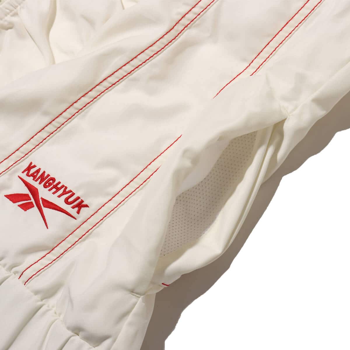 Reebok KANGHYUK HOODED JACKET WHITE/RED の画像