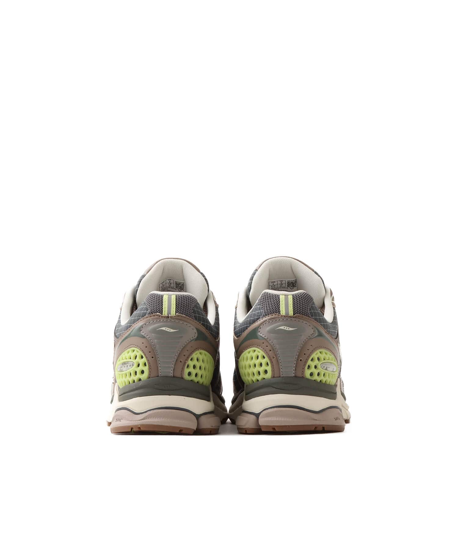 Saucony Progrid Triumph 4 CARBON/TAUの画像