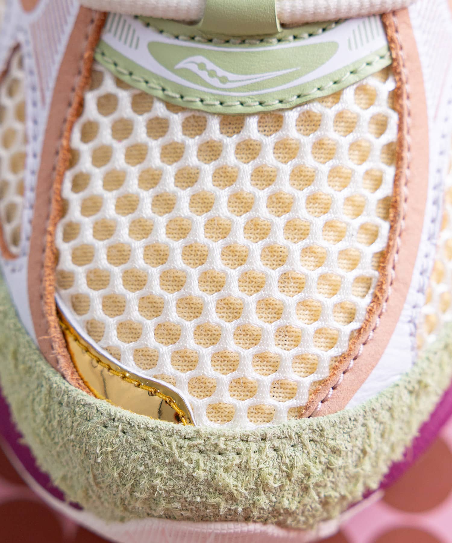 Saucony STAN BIRCH GUIDE 7 CREAM/MAUVEの画像