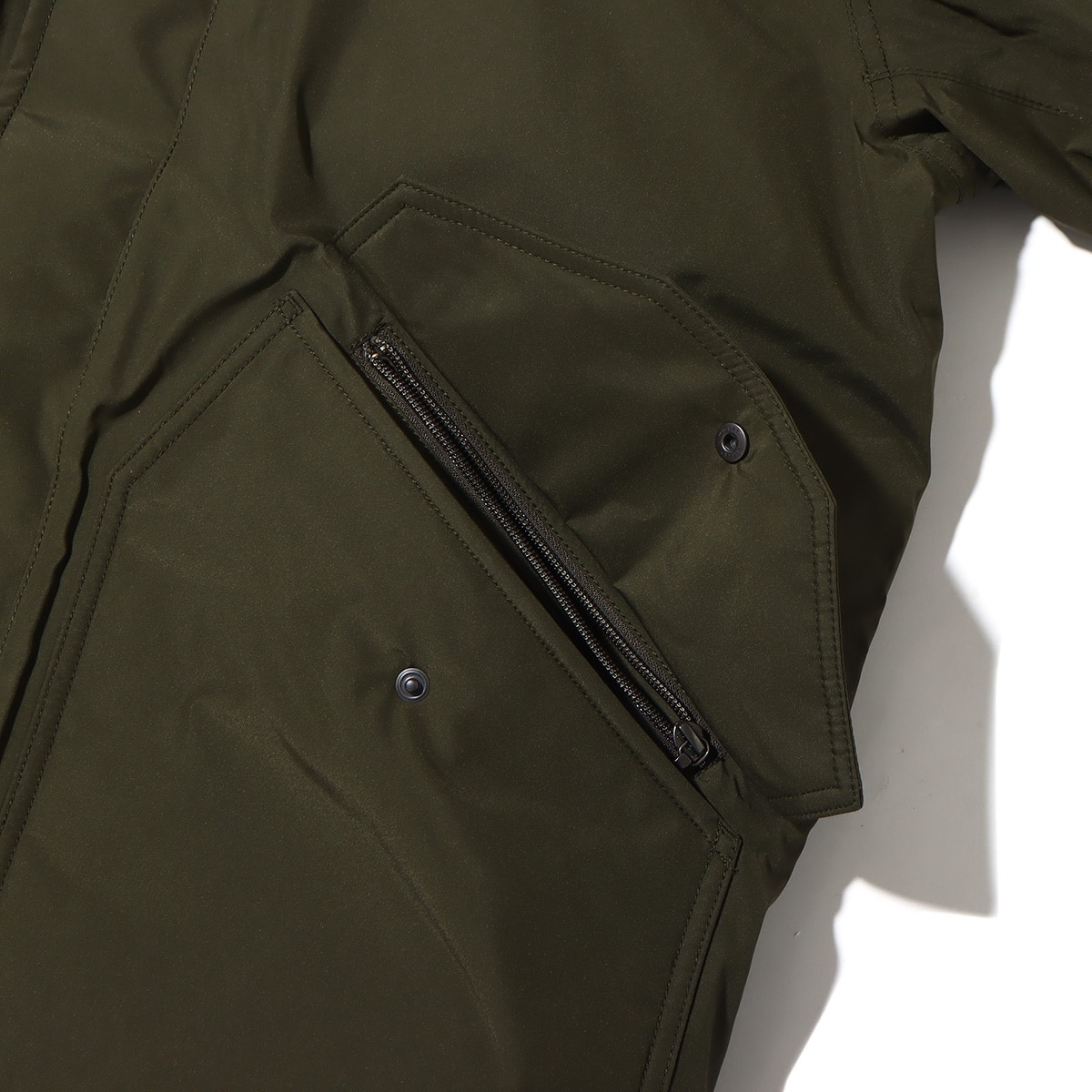 nanamica GORE-TEX Down Coat Khaki Green 22FA-Iの画像