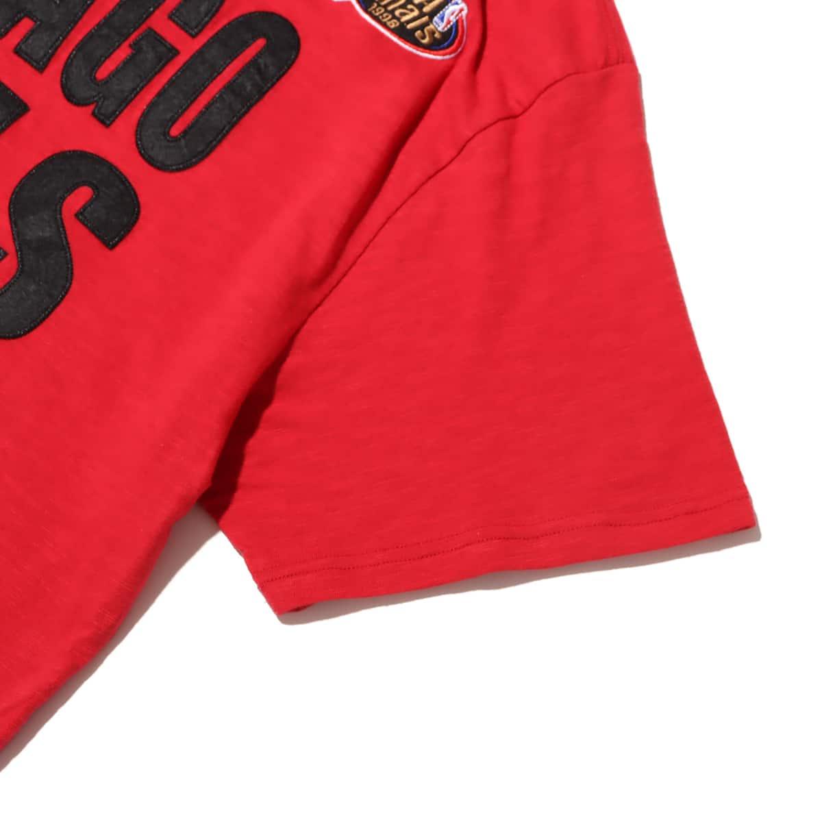 Mitchell & Ness LEGENDARY SLUB S/S TEE BULLS REDの画像