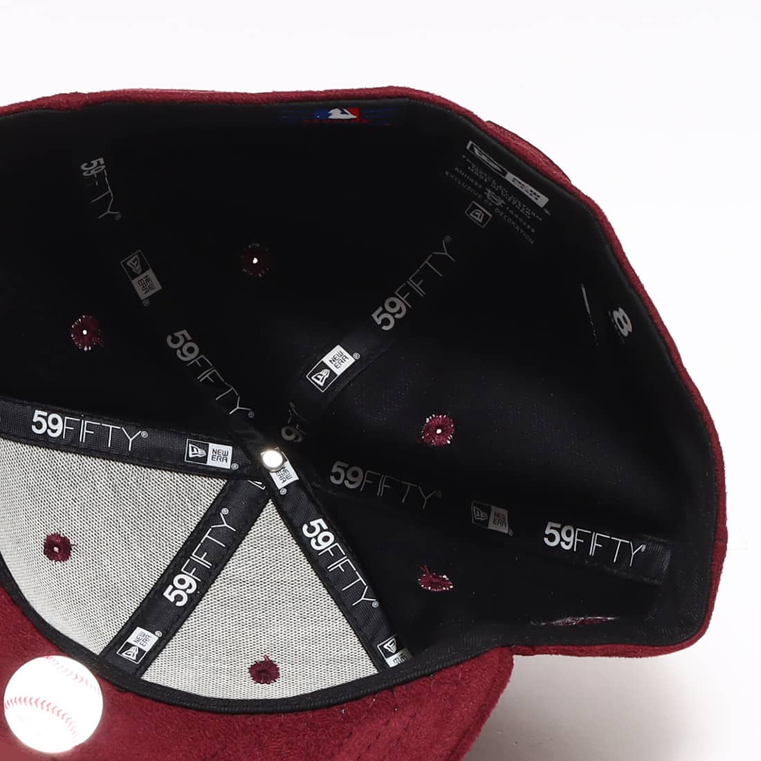 UBIQ DC NEW ERA BURGUNDY の画像