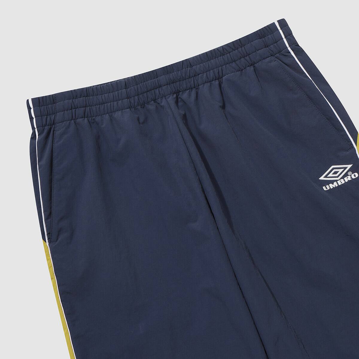 UMBRO HBL CELEB Woven Setup Pants ネイビーの画像