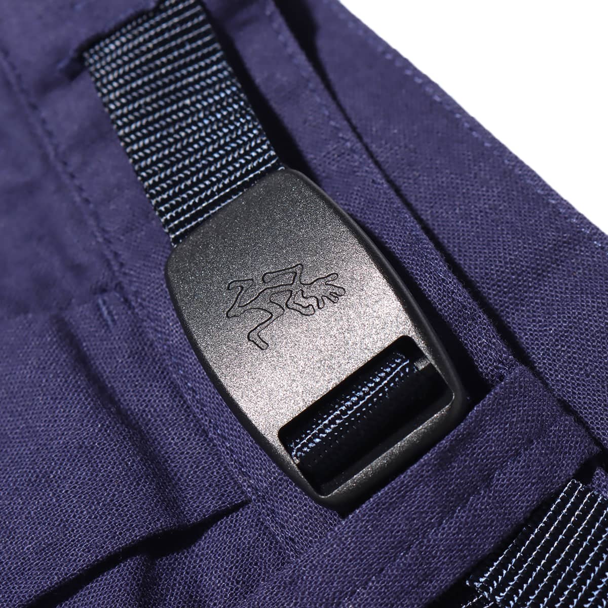 WHITE MOUNTAINEERING WM x GRAMICCI DARTED SHORT PANTS NAVY 21SP-Iの画像