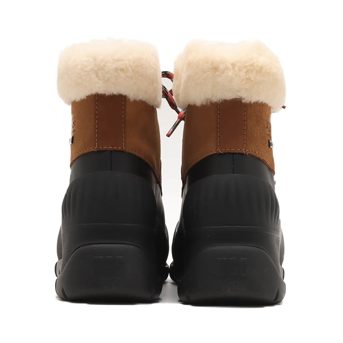 UGG W ADIROAM HIKER CHESTNUT 23FW-I