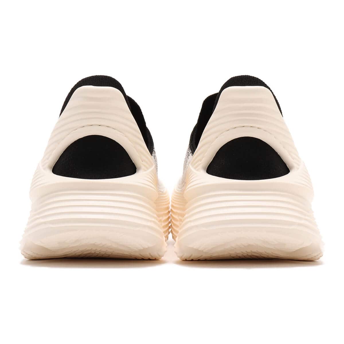HOKA RESTORE TC BLACK / ALABASTER の画像