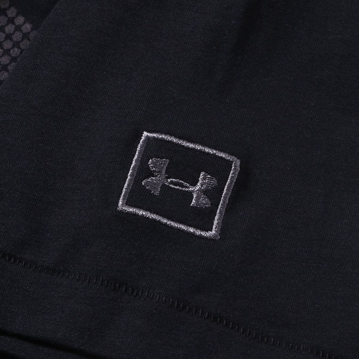 UNDER ARMOUR SPORTSTYLE STRIPE TEE BLACK 18SP-Iの画像