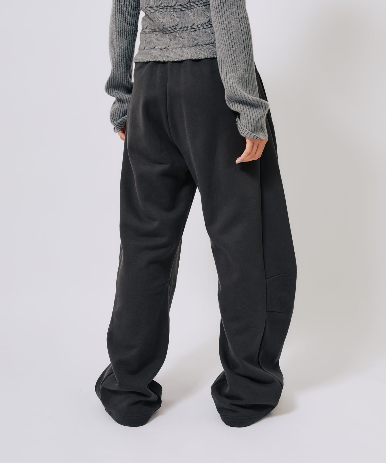 atmos pink Sweat Baggy Pants CHARCOALの画像