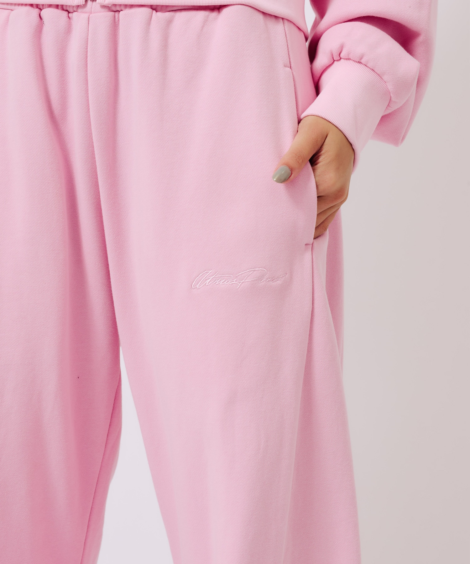 atmos pink Sweat Baggy Pants PINKの画像
