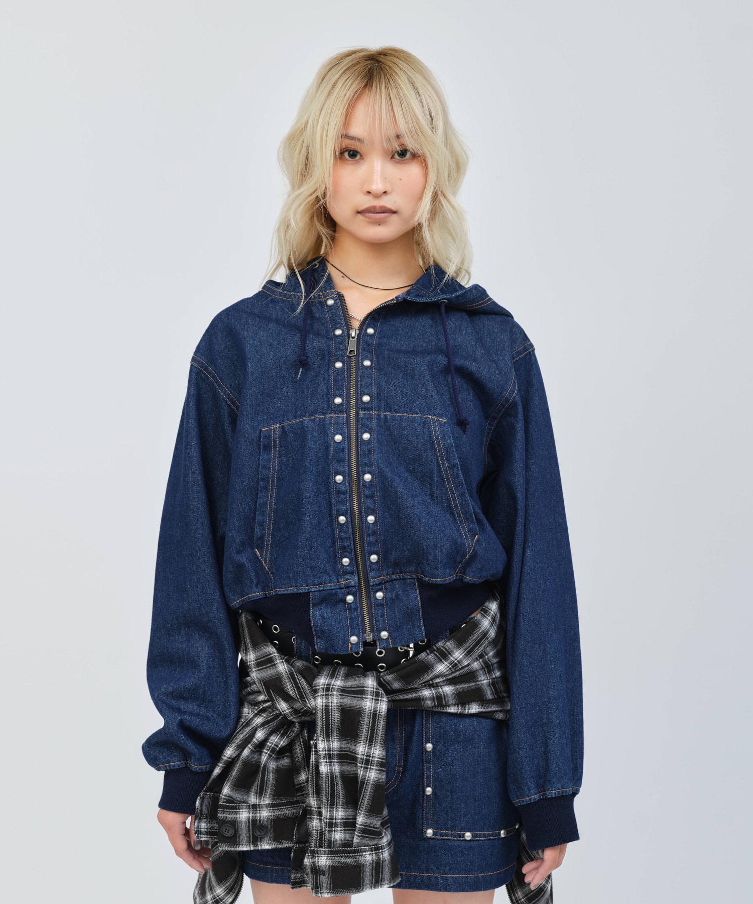 atmos pink Studs Denim Hoodie BLUEの画像