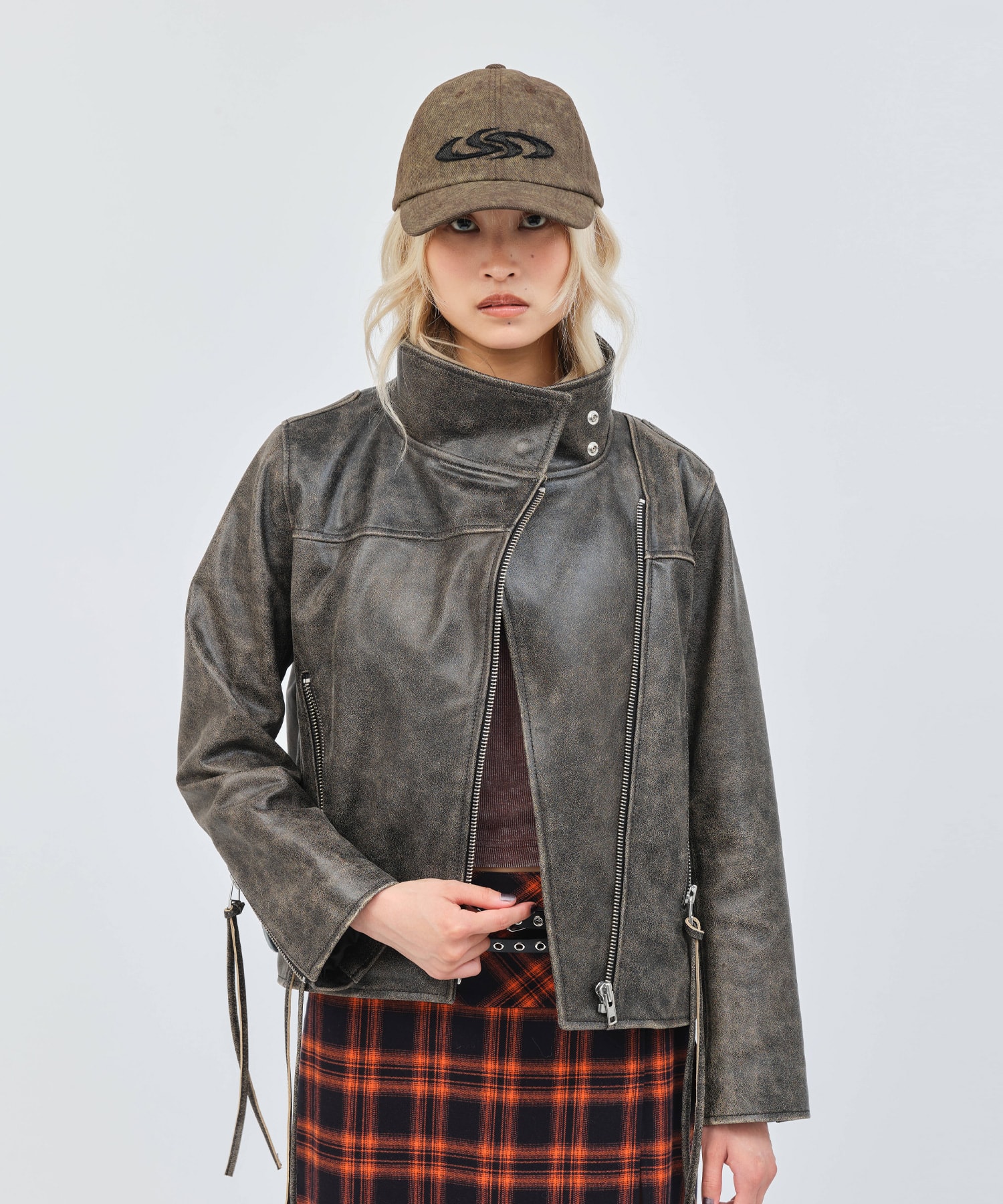 atmos pink Distressed Leather Jacket BROWNの画像