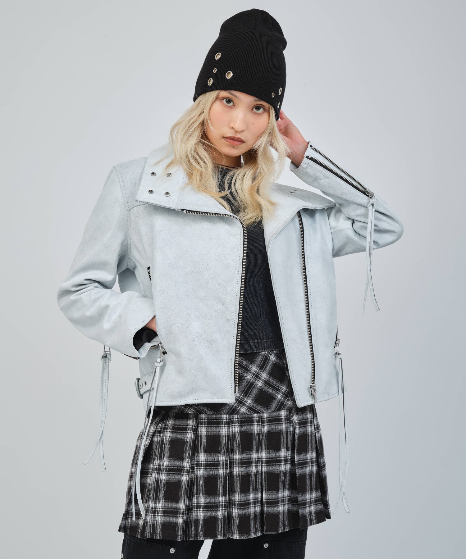 atmos pink Distressed Leather Jacket WHITEの画像
