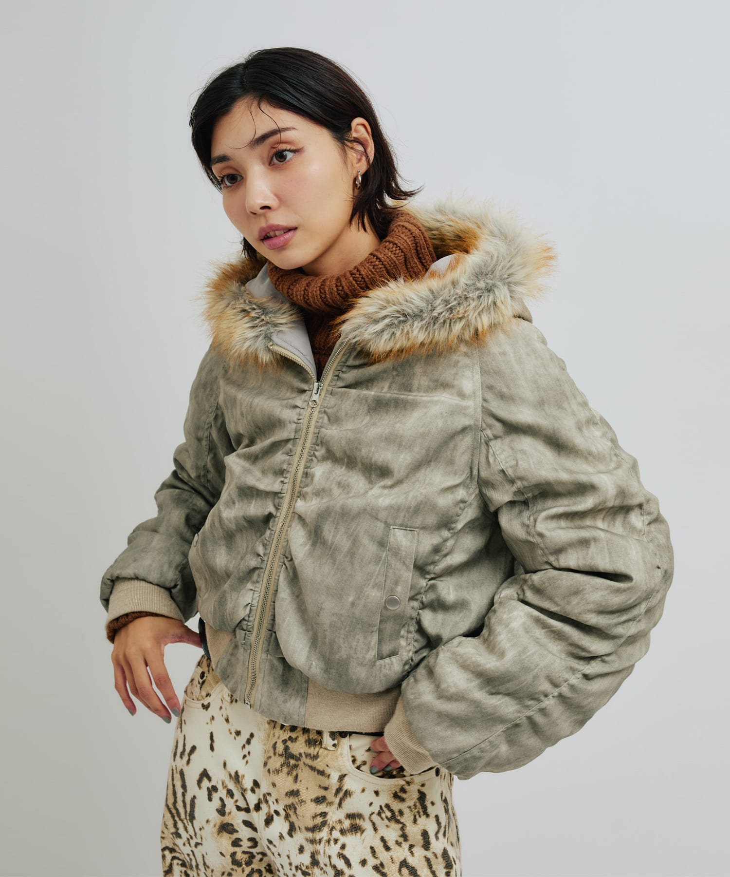 atmos pink Faux Fur Hooded Jacket BEIGEの画像