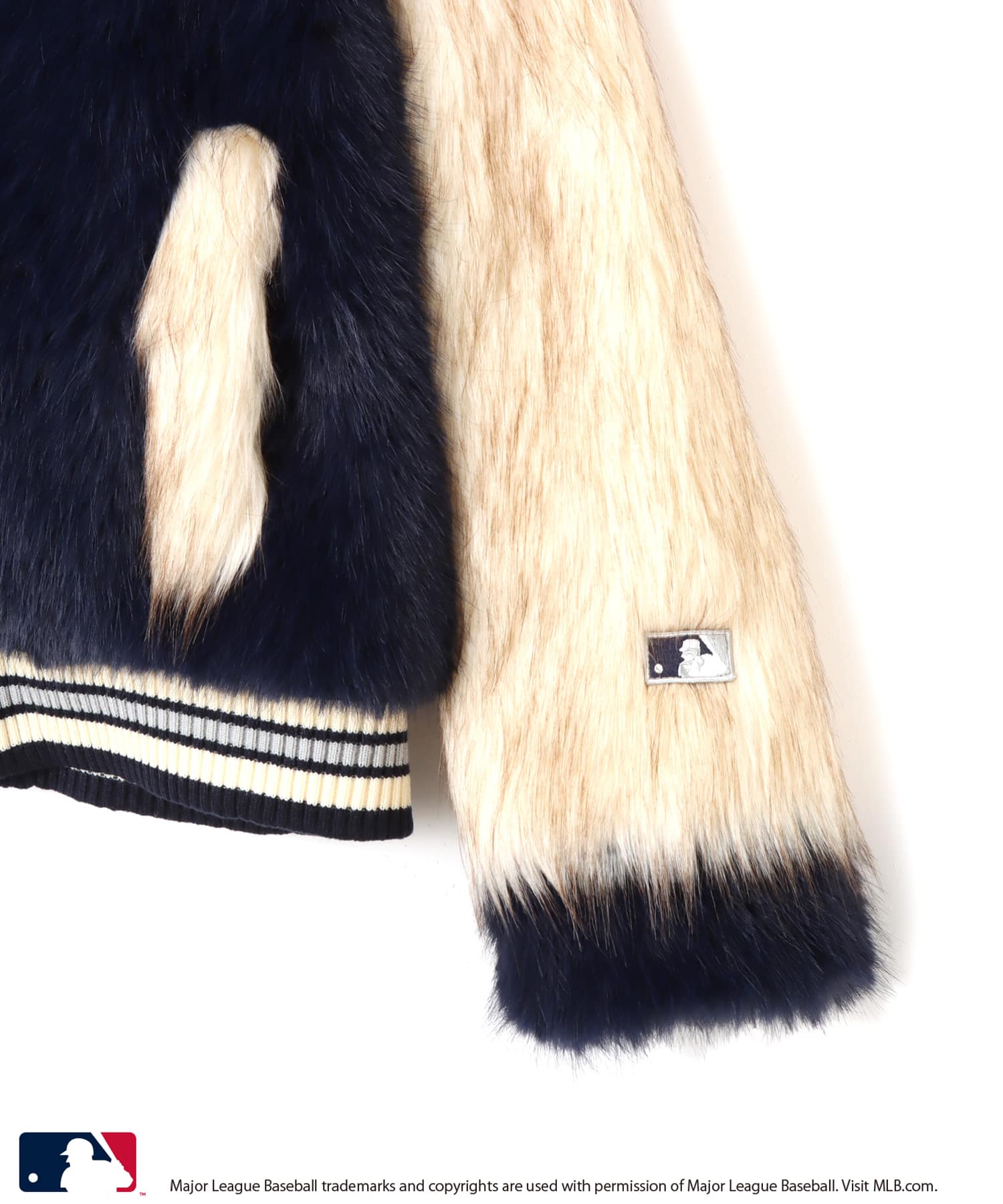 atmos pink MLB Faux Fur Blouson NAVYの画像