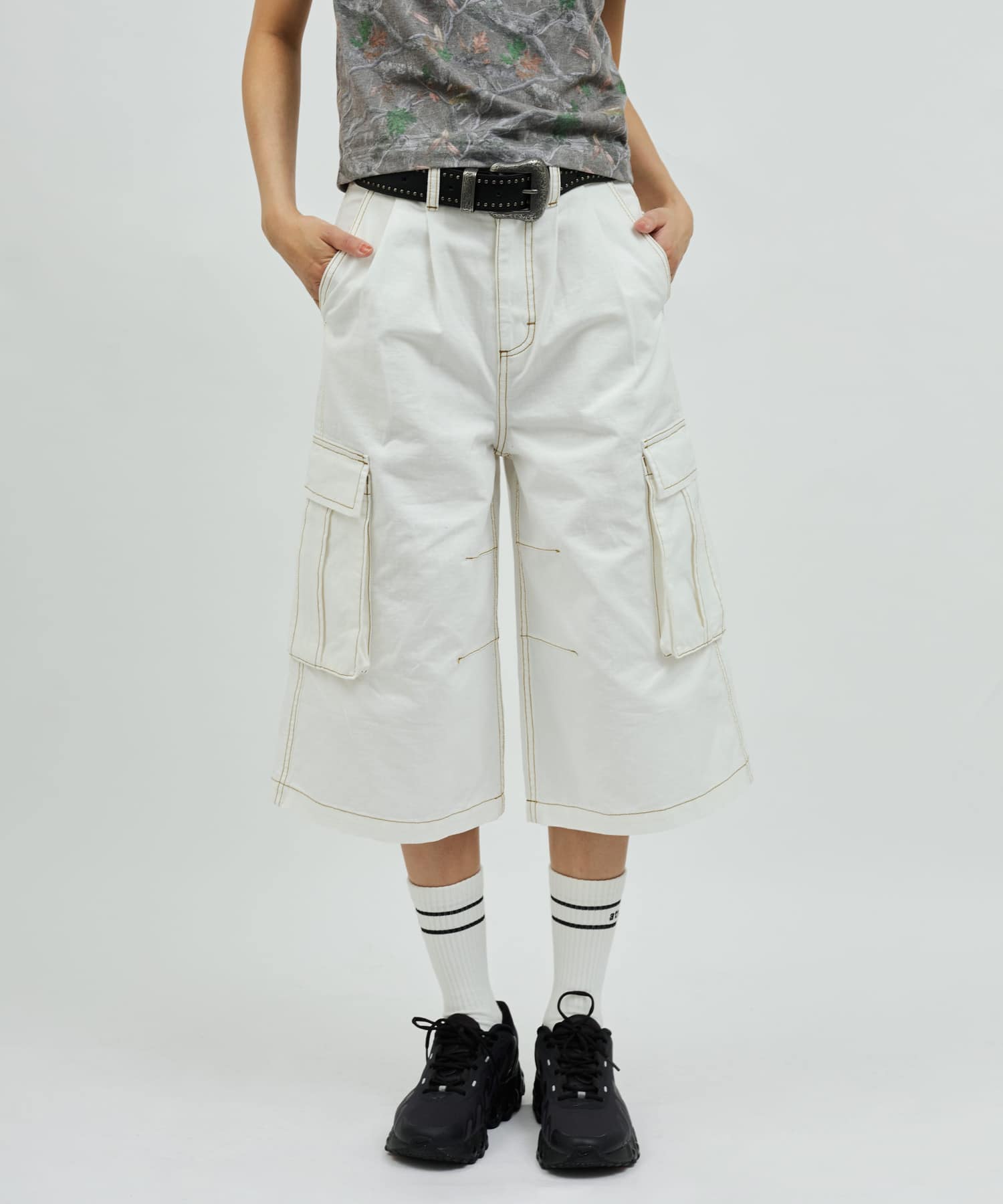 atmos pink Real Tree Camouflage Bermuda Pants WHITEの画像