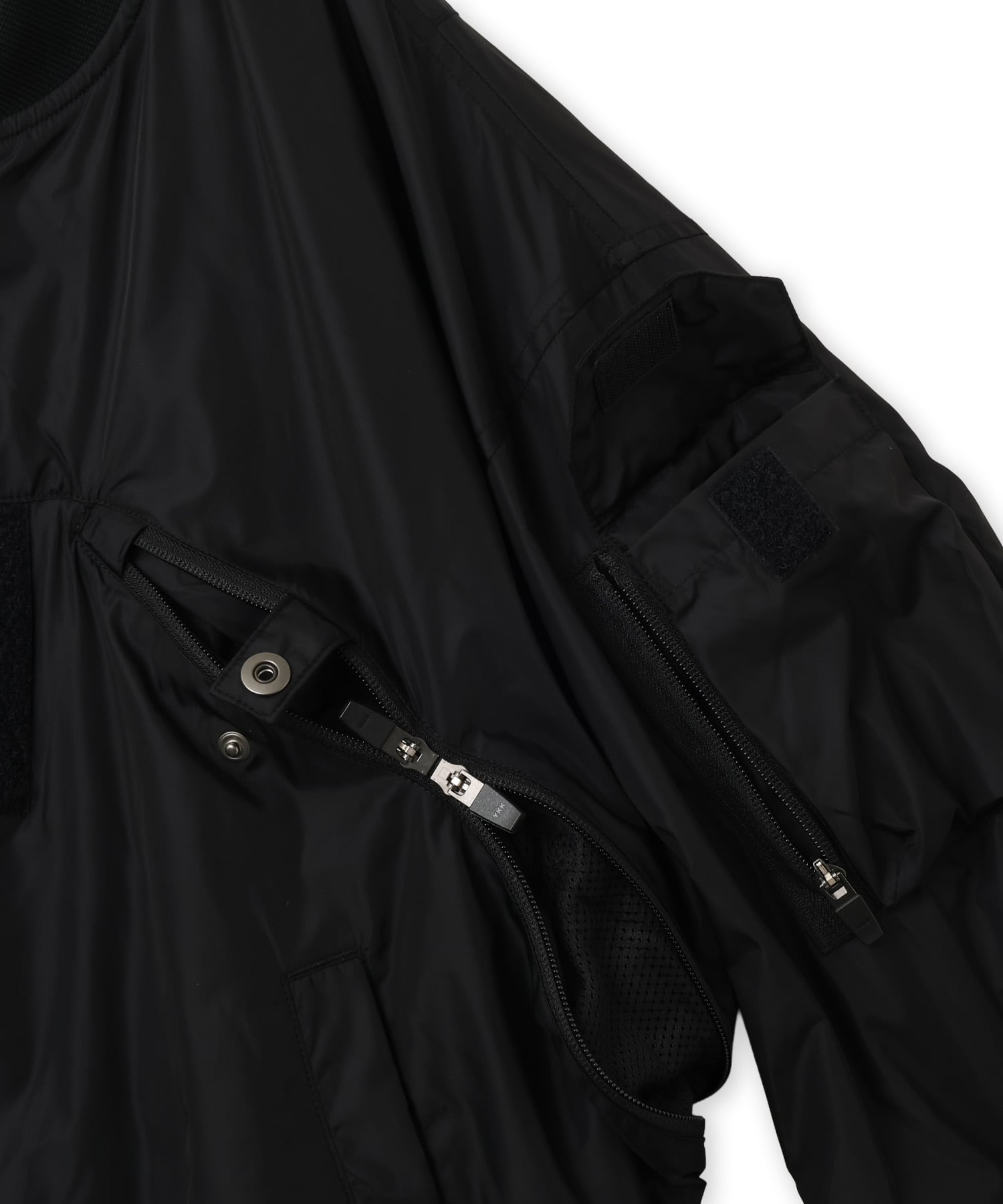 Poliquant THE BREATHABLE INSULATED BOMBER JACKET BLACKの画像