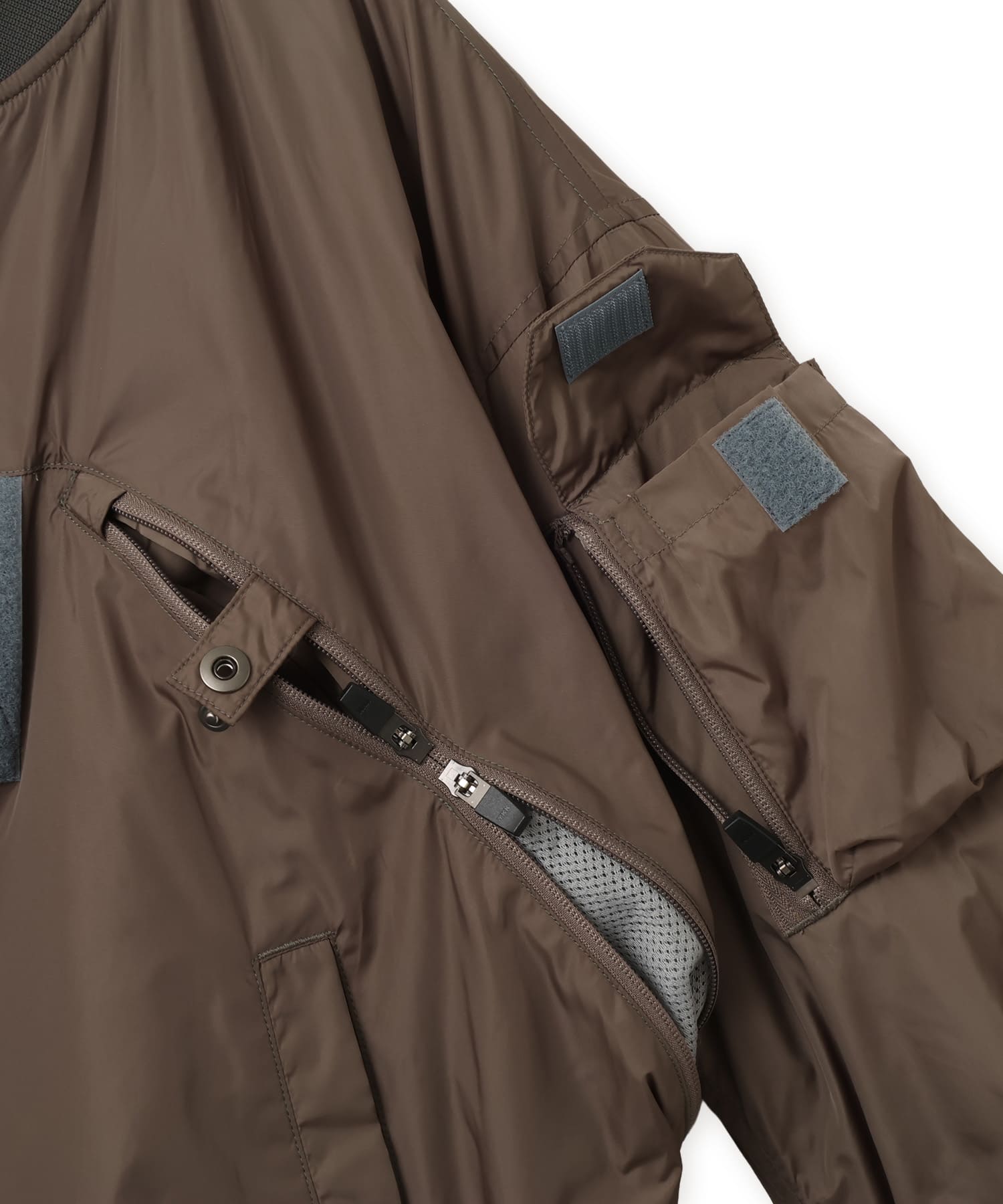 Poliquant THE BREATHABLE INSULATED BOMBER JACKET OLIVEの画像