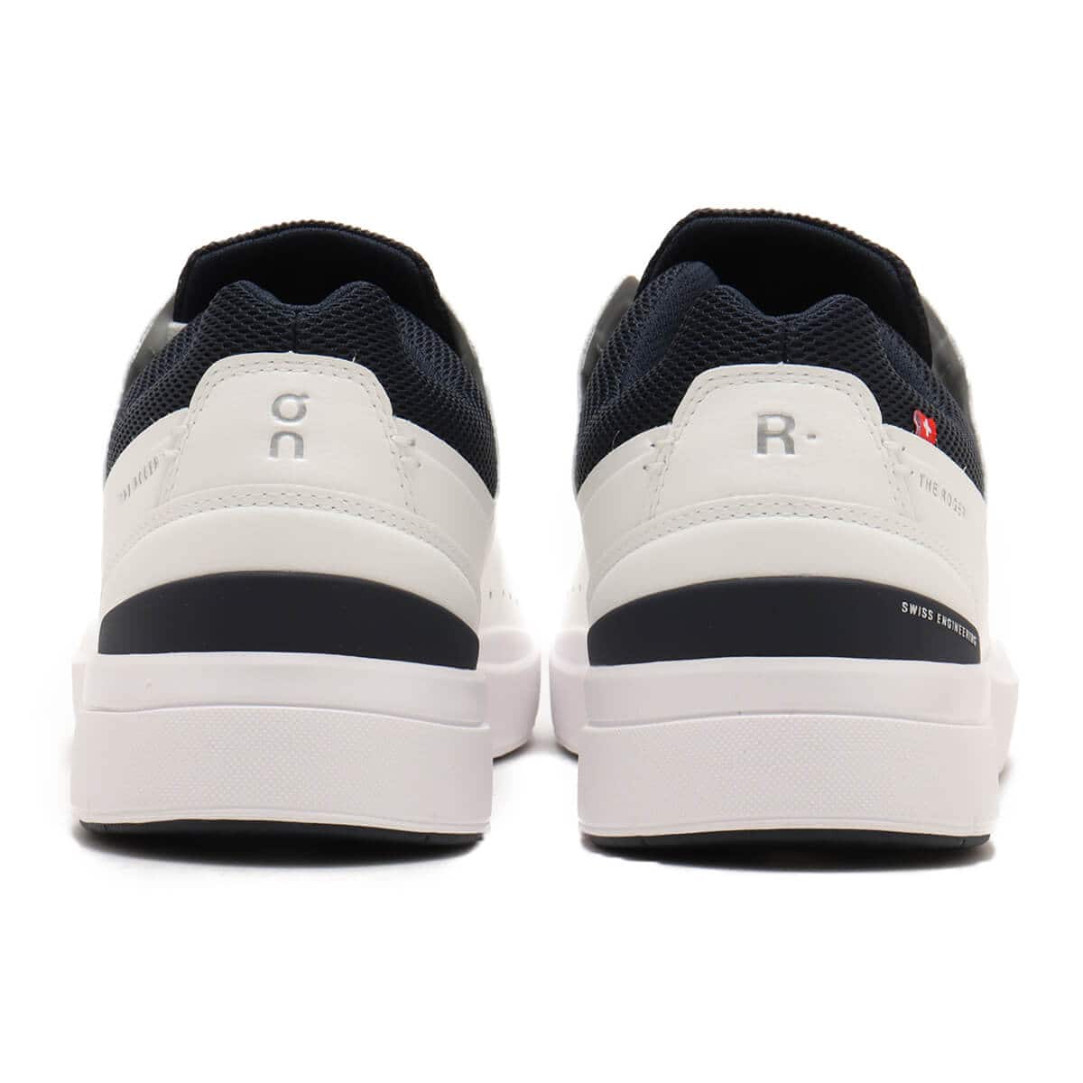 On THE ROGER Advantage 2 M White | Midnightの画像