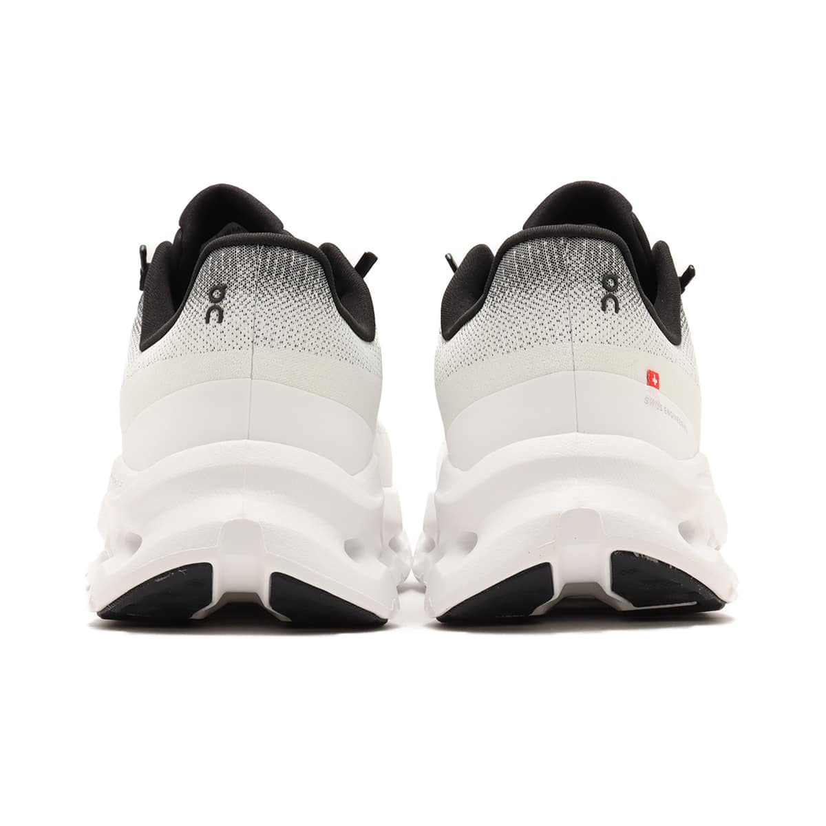 On Cloudtilt 1 M Black | Ivoryの画像