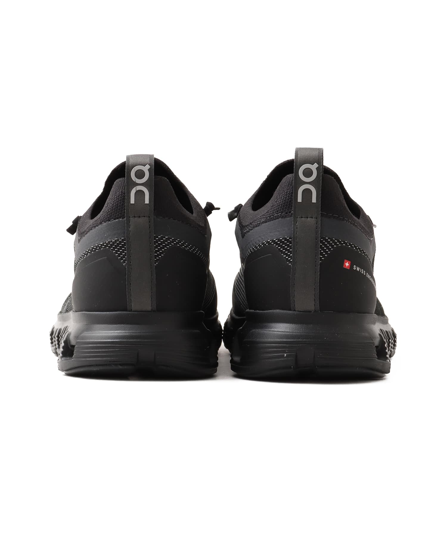 On Cloud 6 Versa M Black | Eclipseの画像