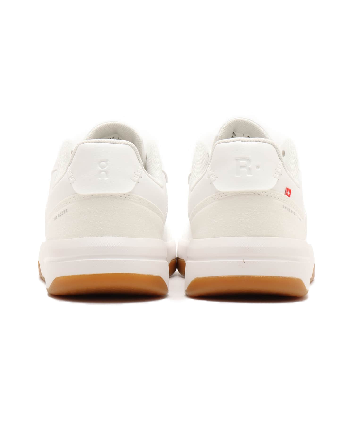 On THE ROGER Clubhouse 3 M White | Ivoryの画像
