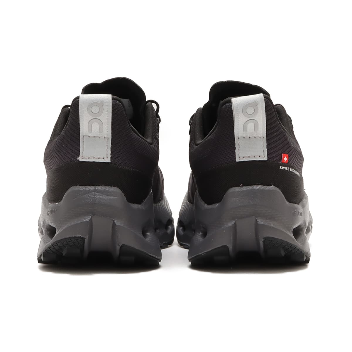 On Cloudsurfer Trail WP 1 W Black | Eclipseの画像