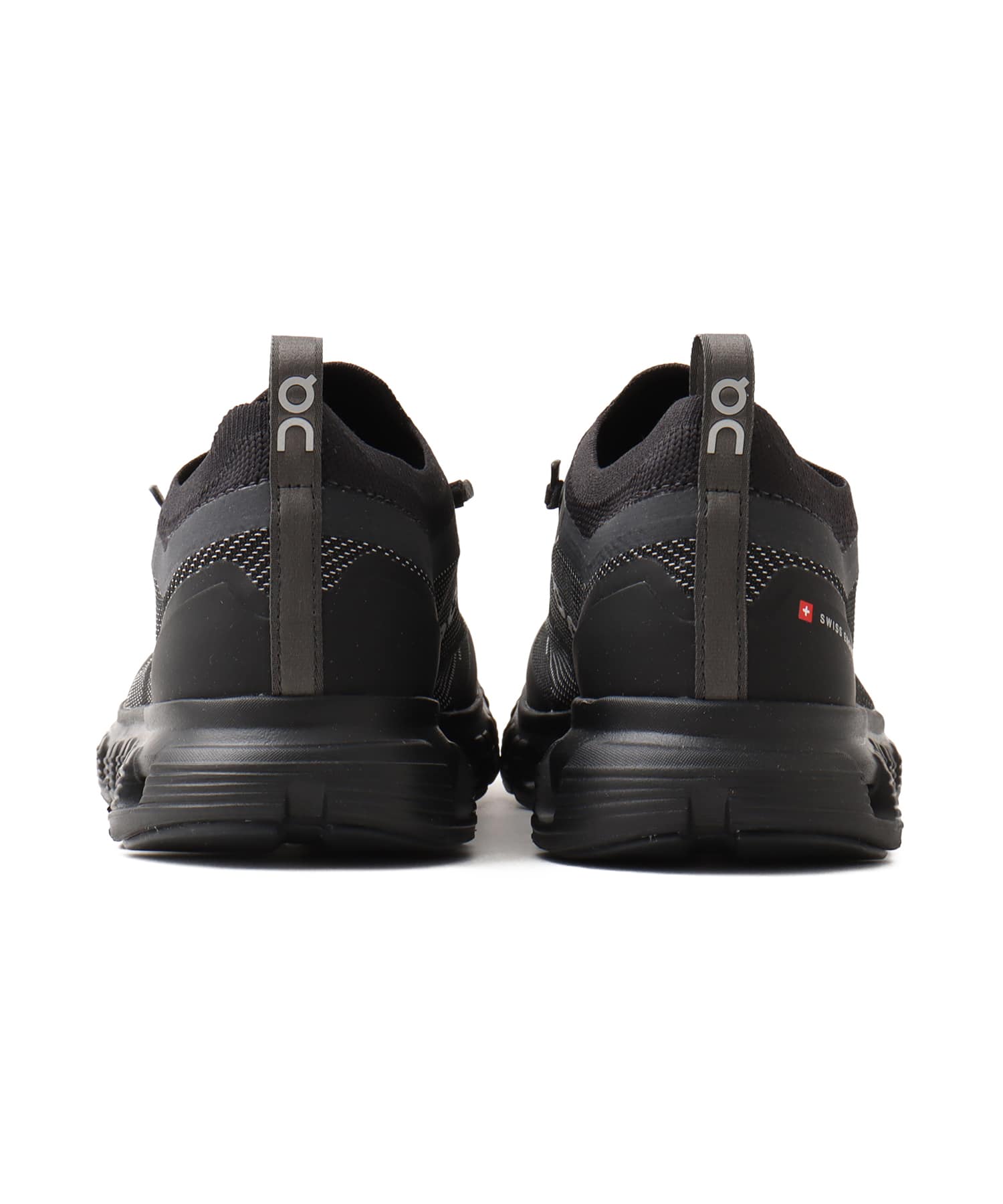 On Cloud 6 Versa W Black | Eclipseの画像