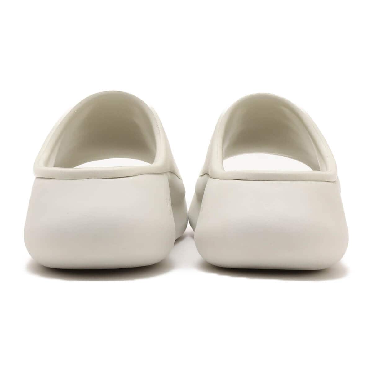 LACOSTE SERVE SLIDE 3.0 1241 CMA OFF WHT/OFF WHT 24SP-Iの画像