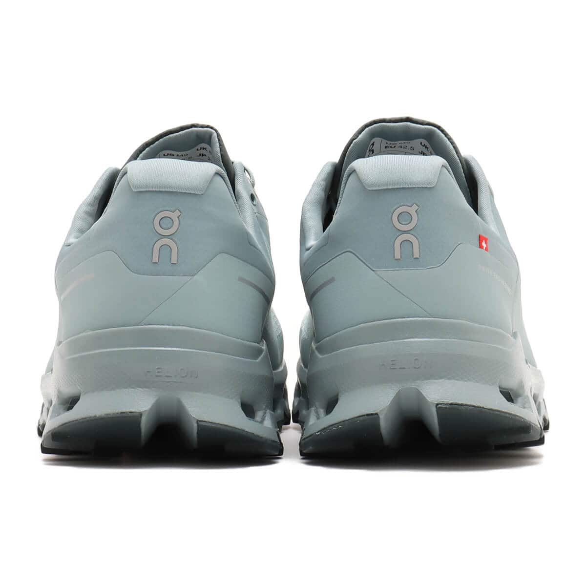 On Cloudvista Waterproof 1 M Glacier | Cobbleの画像
