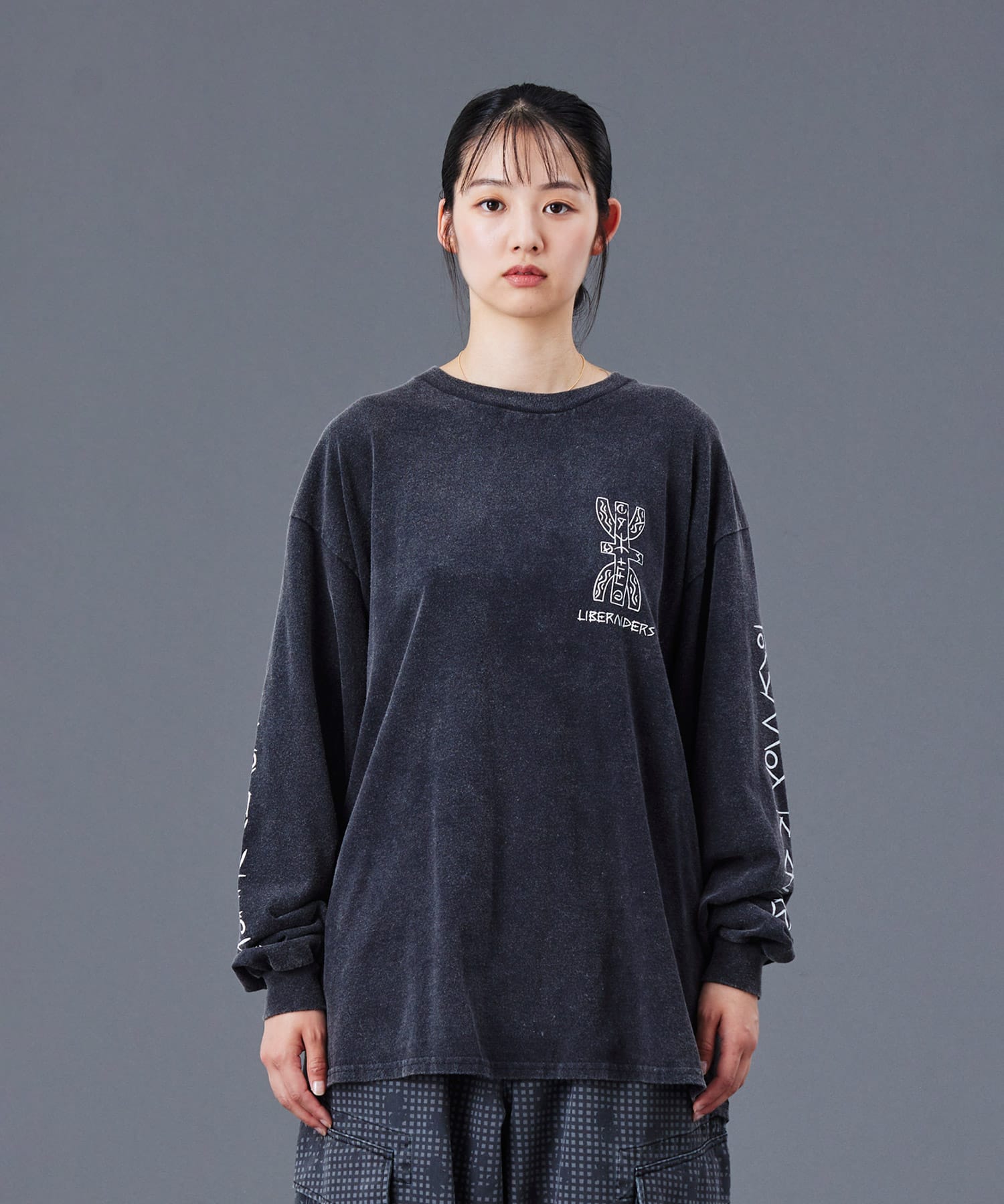 LIBERAIDERS TIFINAGH LOGO L/S TEE BLACKの画像