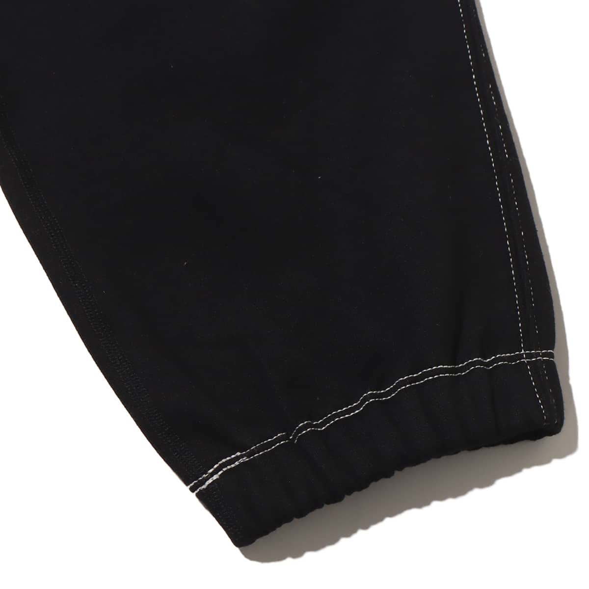 New Balance 1000 SWEAT PANTS OVERSIZED FIT ブラック 23FA-Iの画像