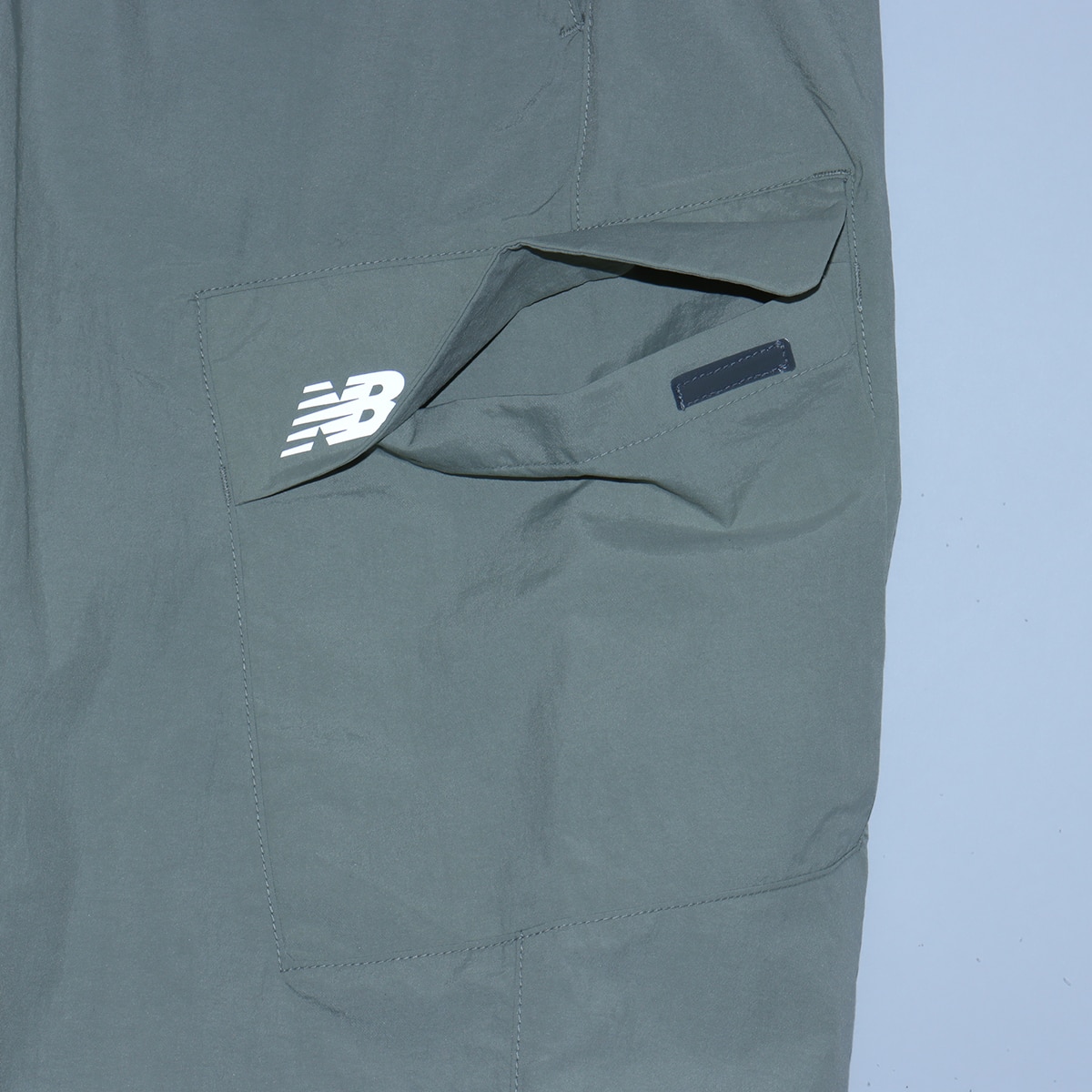New Balance Utility Fat Cargo Shorts 9inch オリビンの画像