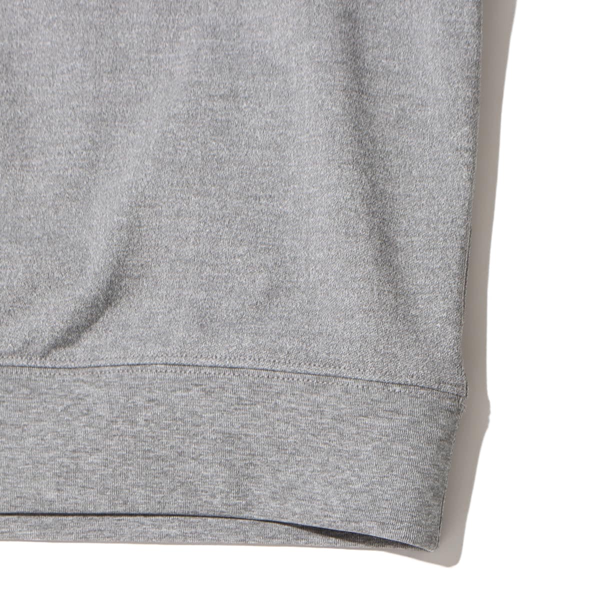 New Balance MET24 Crew Neck Sweatshirt アスレチックグレー 23FW-Iの画像