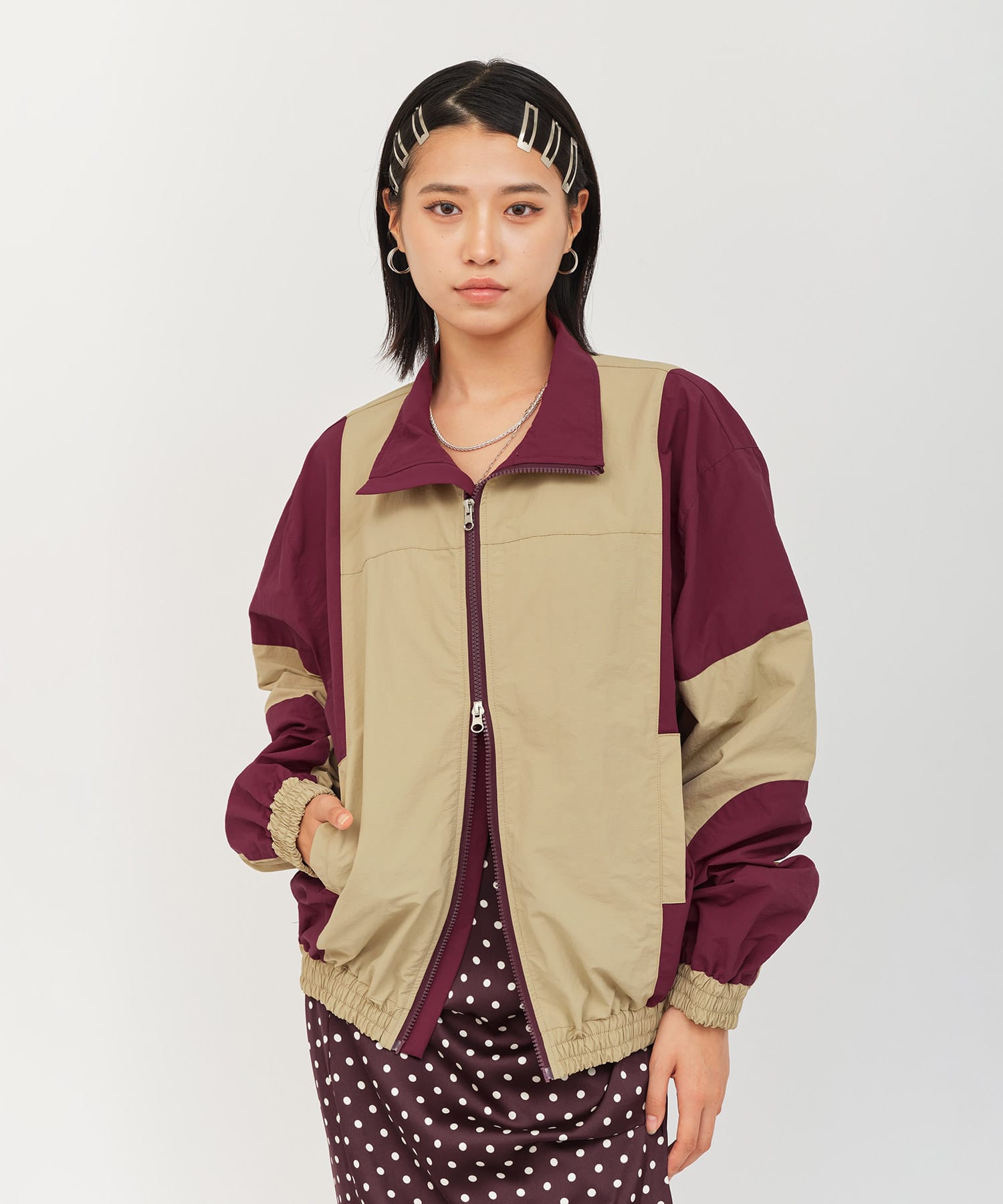 atmos pink Bi-color Track Jacket BEIGEの画像