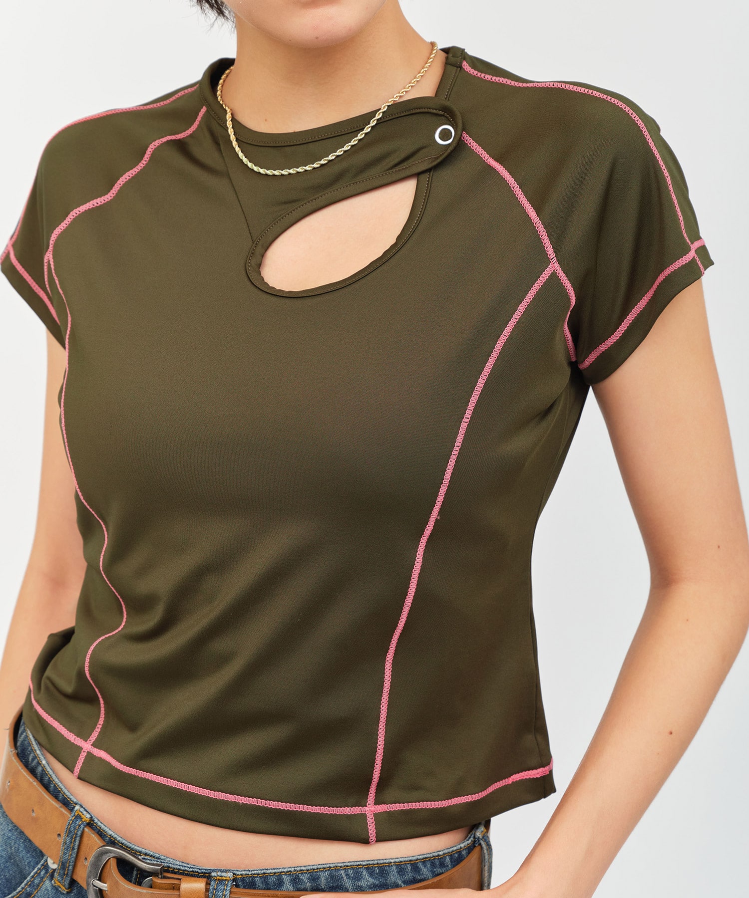 atmos pink Stitch Line T-Shirt BROWNの画像