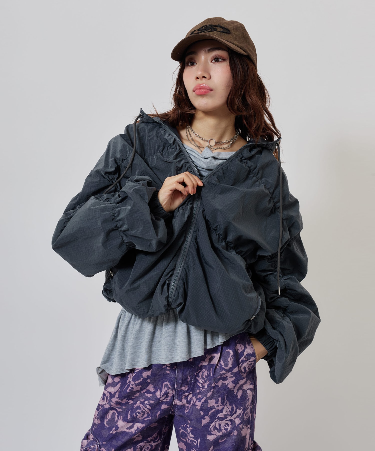 atmos pink Gather Track Blouson CHARCOALの画像