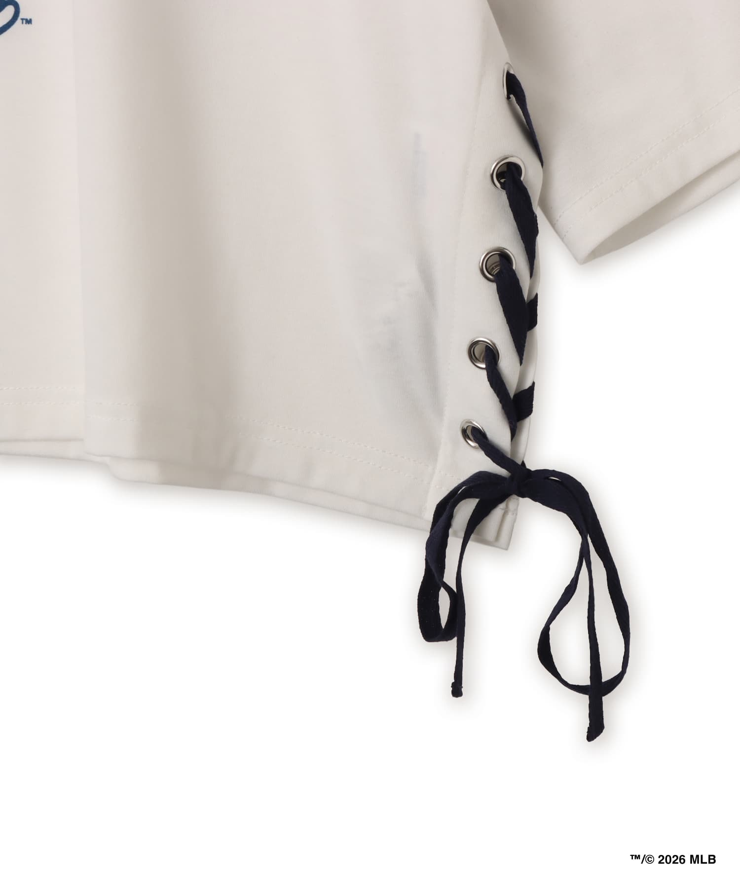 atmos pink x MLB Lace-up T-shirt WHITEの画像