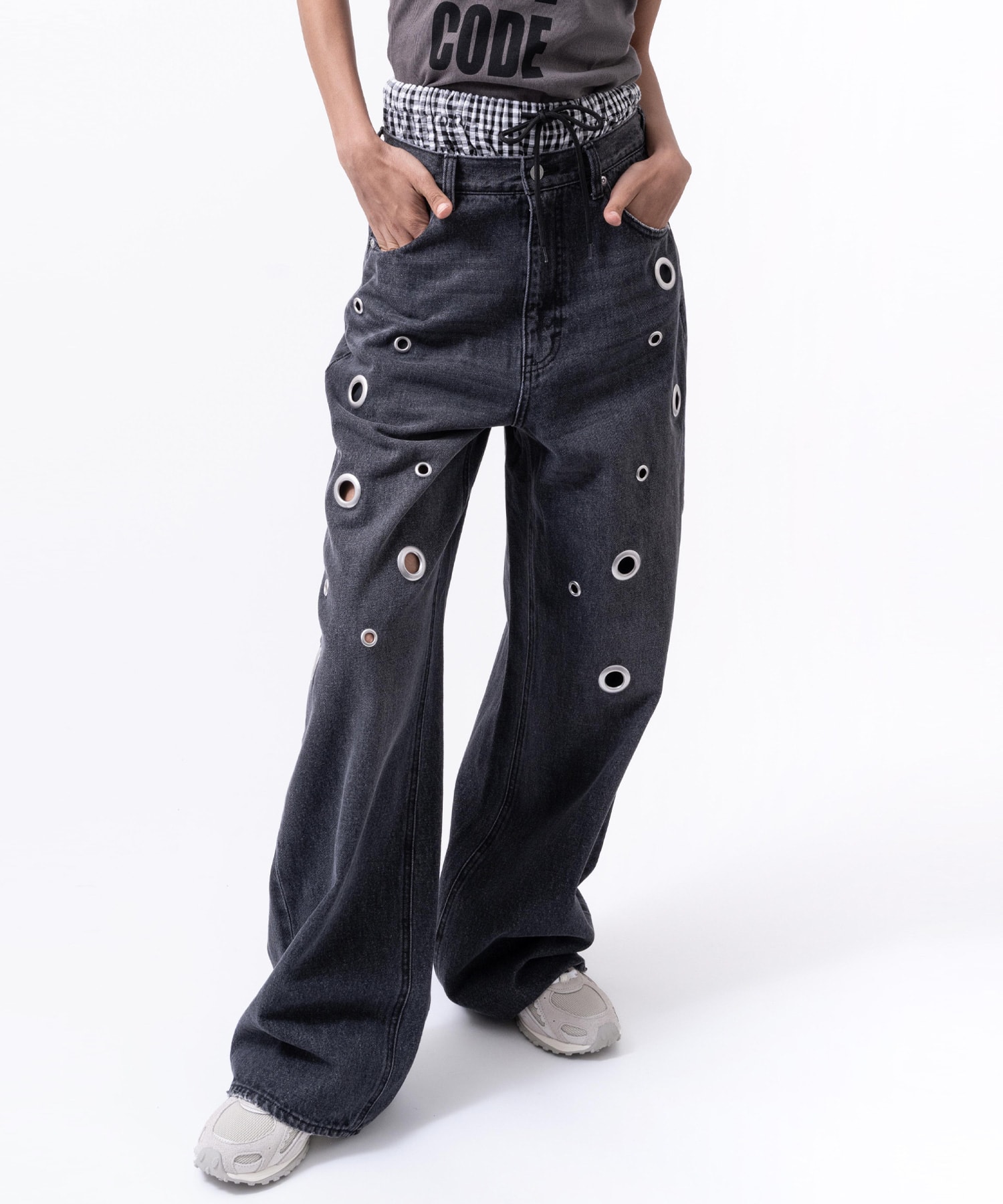 atmos pink Eyelet Denim Pants LIGHT BLACKの画像