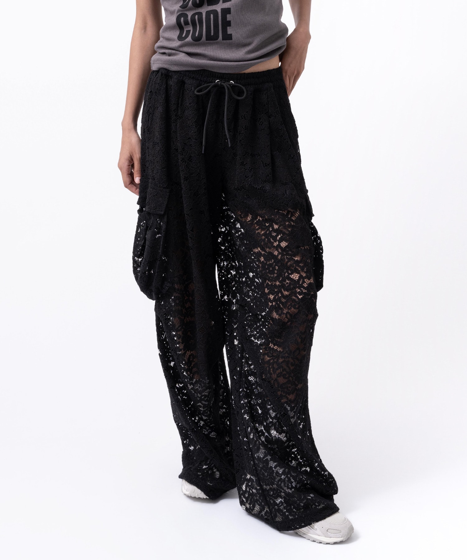 atmos pink Lace Cargo Pants BLACKの画像